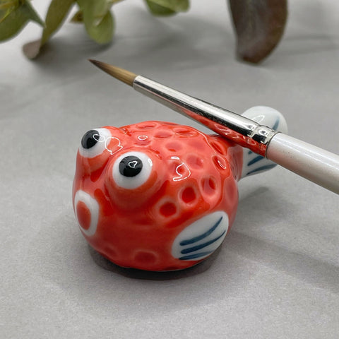 Fish brush rest