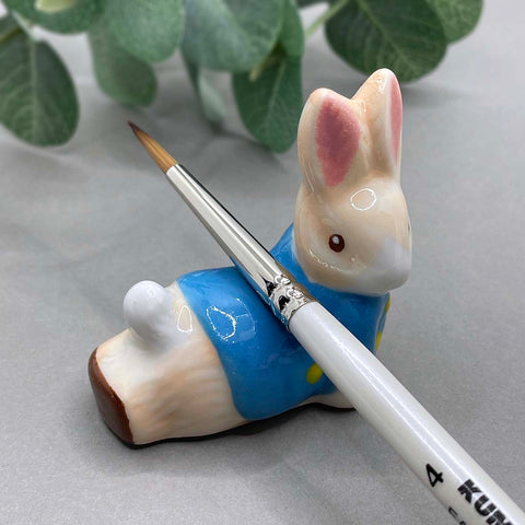 Bunny brush rest